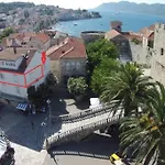 Punat 1